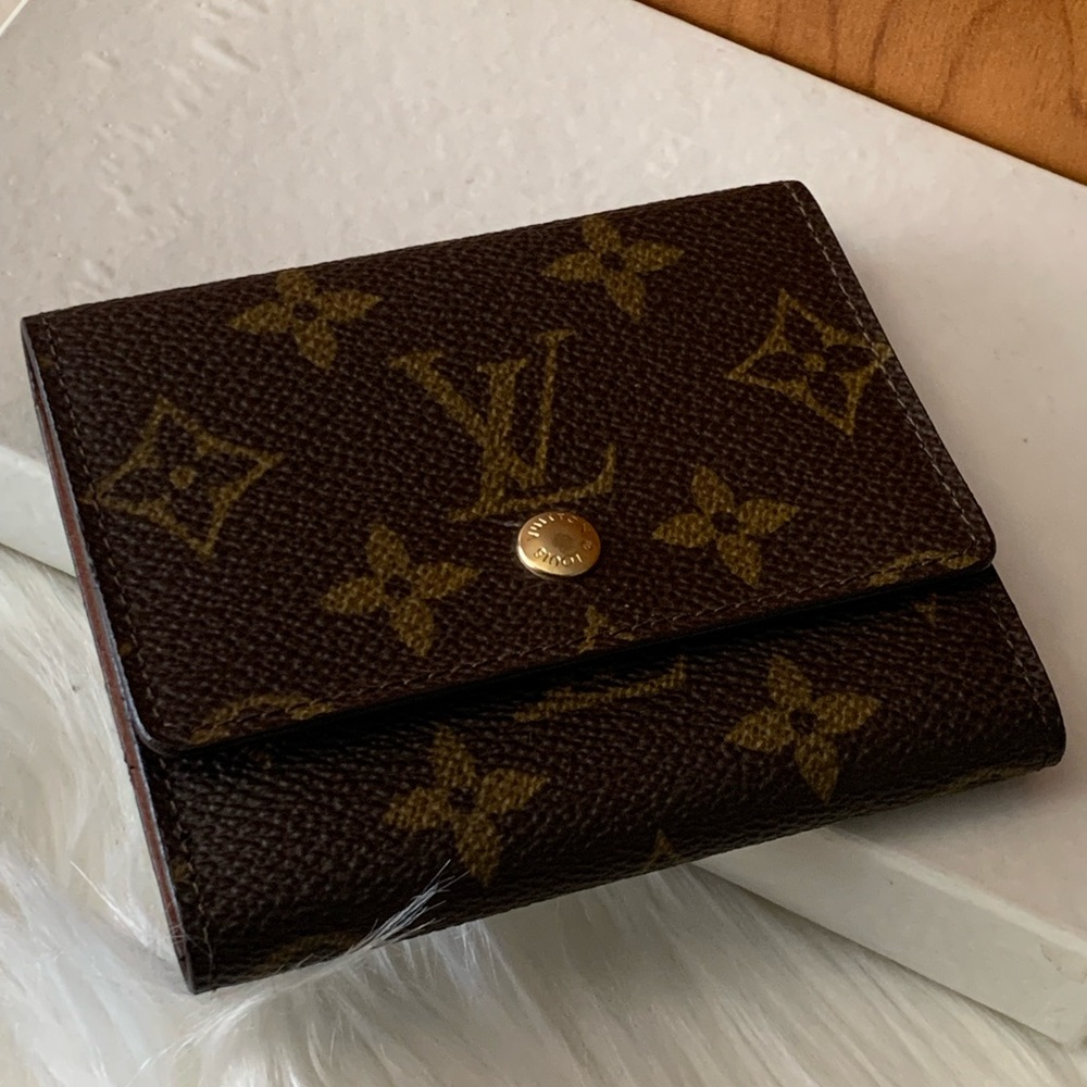 Louis Vuitton Monogram Compact Wallet ๐๐บ - Picture 2 of 12